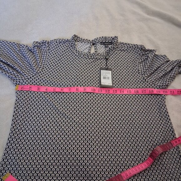 Adrianna Papell NWT Women's Medium Black White Floral Print High Neck Blouse - Picture 10 of 11